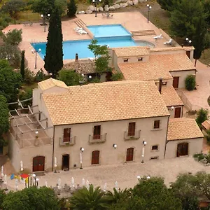Tasca Landhaus Caltagirone